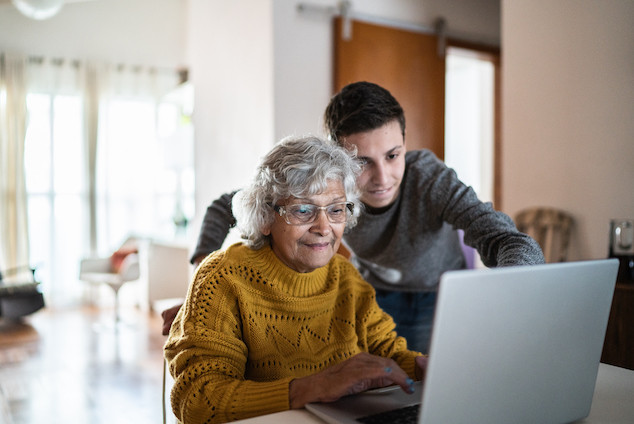 Can using the internet protect from dementia?
